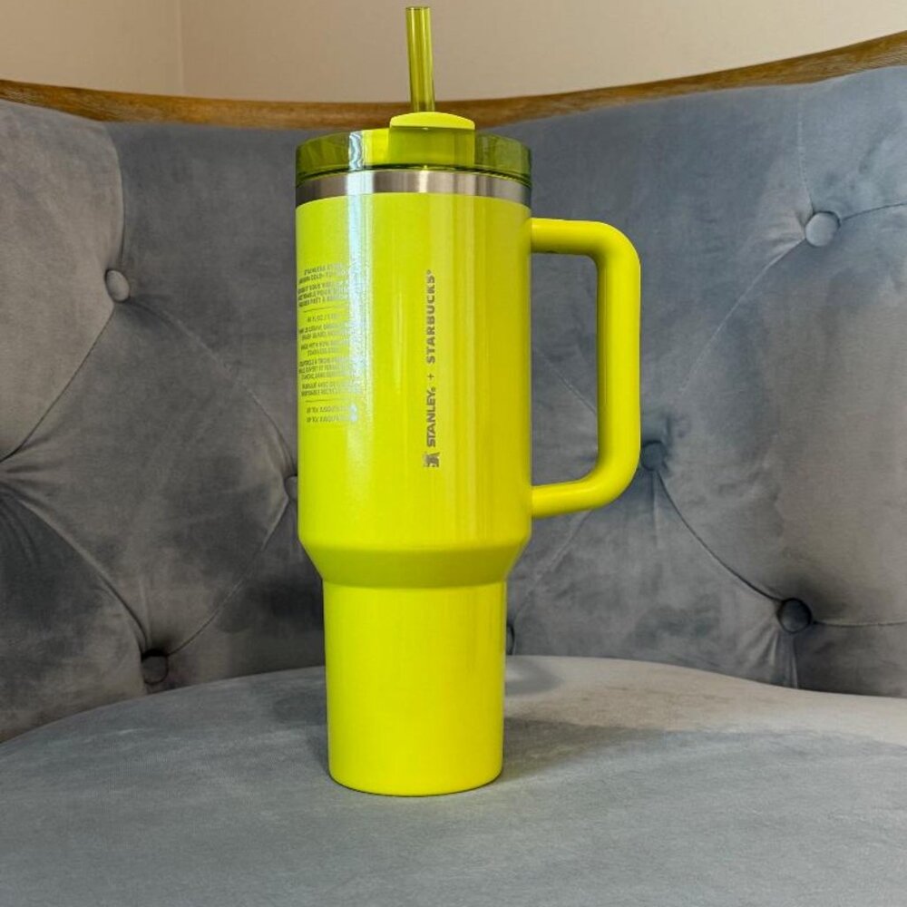 Stanley + Starbucks Lime Green Quencher Vacuum Cold-To-Go Cup, 40 Fl NWT